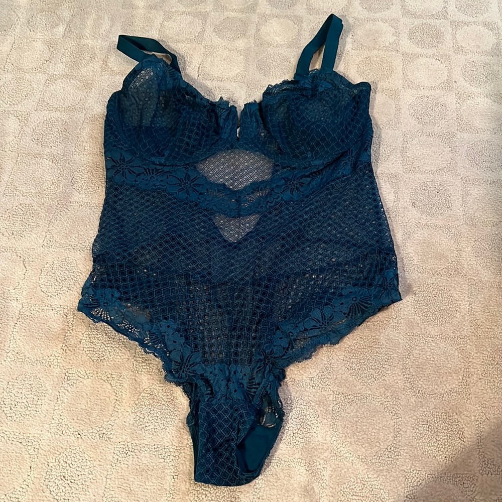 Auden one piece
